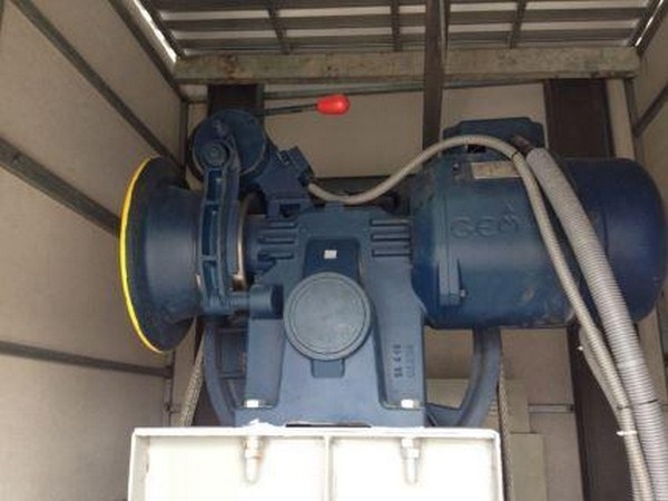 Máy kéo thang máy - Thang Máy Tự Động Nhật Bản - Công Ty TNHH Kỹ Thuật Công Nghệ Tự Động Nhật Bản